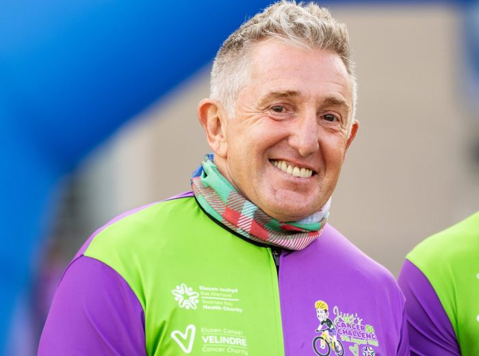 330 Cyclists Ride from Cardiff to Swansea in Support of Wales’s Leading Cancer Centres Image
